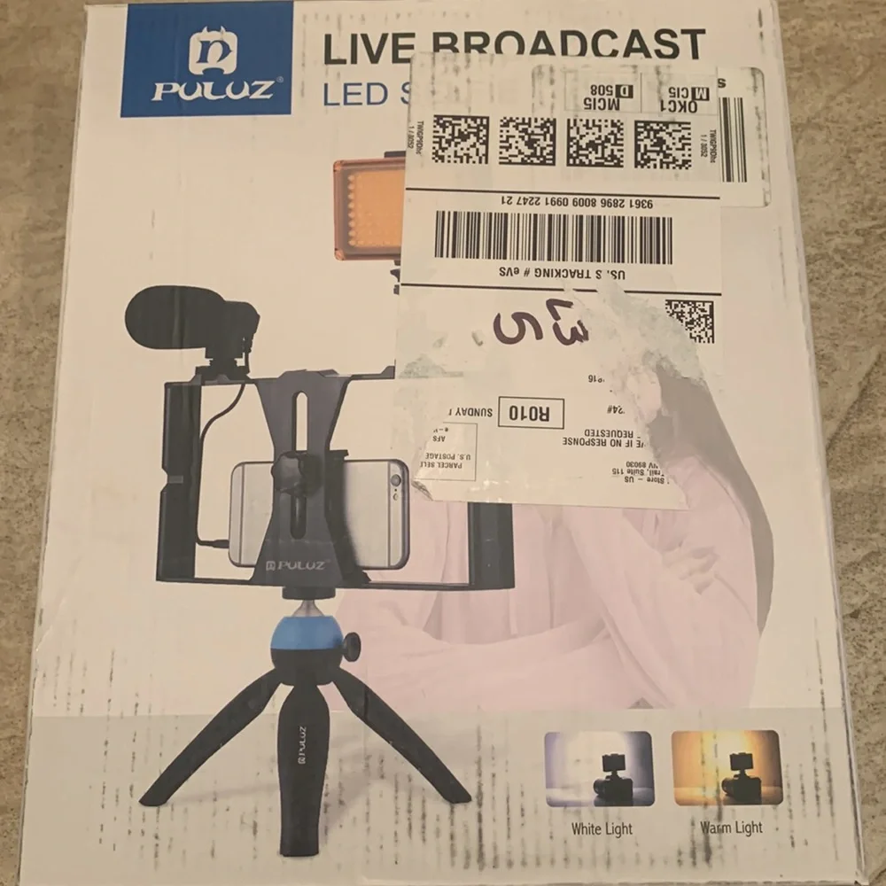 Brand New still in the box Live Broadcast LED Selfie Kit